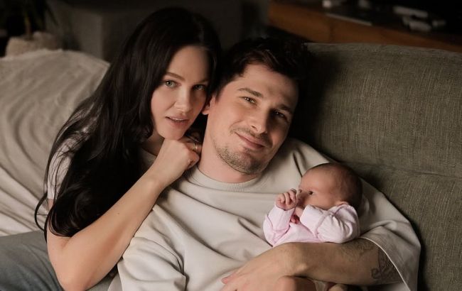 "Твой голос - ее Вселенная": жена Позитива растрогала поздравлением и редкими фото певца с дочерью