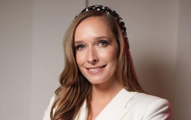 Весняний фаворит: Катя Осадча показала трендову річ у гардеробі на всі випадки життя