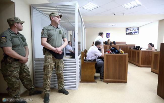 Украинцы хотят лишить судей привилегий и проверять их на детекторе лжи