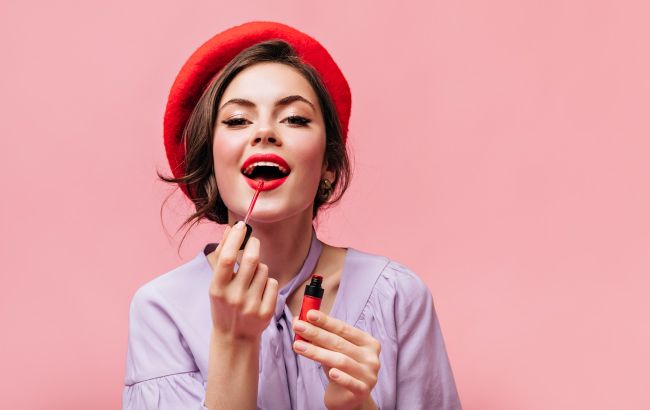 Золотое правило визажиста: откажитесь от этих цветов губной помады, иначе испортите весь образ
