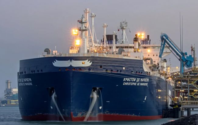 РФ обходить санкції. Експорт арктичного ЗПГ тримається на одному криголамі, - Bloomberg