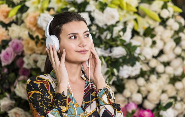 Весна уже здесь! 10 культовых песен для идеального мартовского настроения