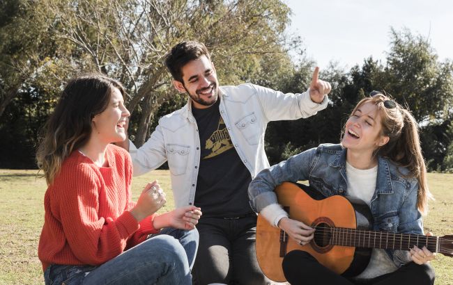 Яка ти українська пісня за знаком Зодіаку: Водолії - "Соловей", Близнюки - "Старі фотографії"