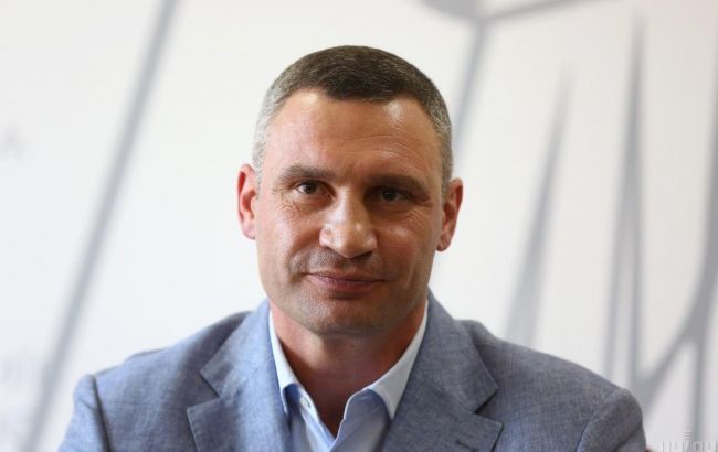 Кличко: в Киеве продолжается очистка улиц от незаконной рекламы