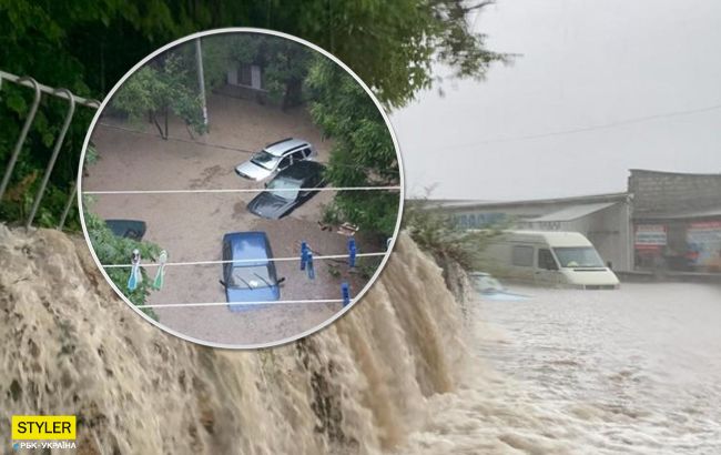 Стихия разошлась: оккупированный Крым ушел под воду (видео)