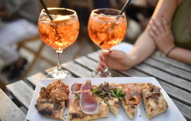 Ученые выяснили, какие напитки нельзя пить после 40: многие считаются полезными