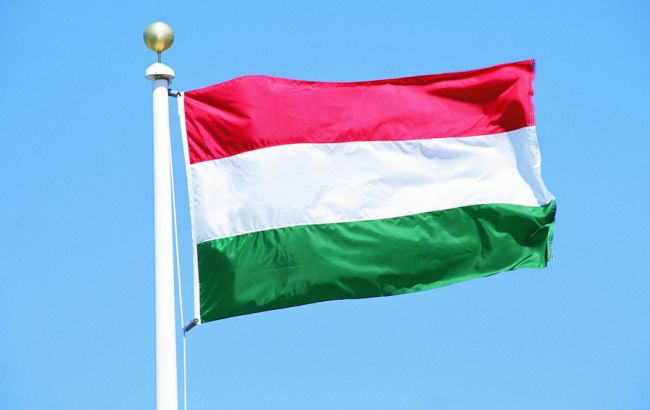 Правительство Венгрии призывают пересмотреть пенсионные выплаты украинцам и россиянам