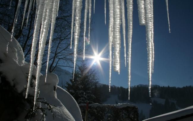 Потужна відлига: українців попередили про "бонуси" від потепління