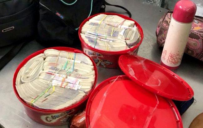 На границе с Польшей выявили более 200 тысяч долларов незадекларированной валюты