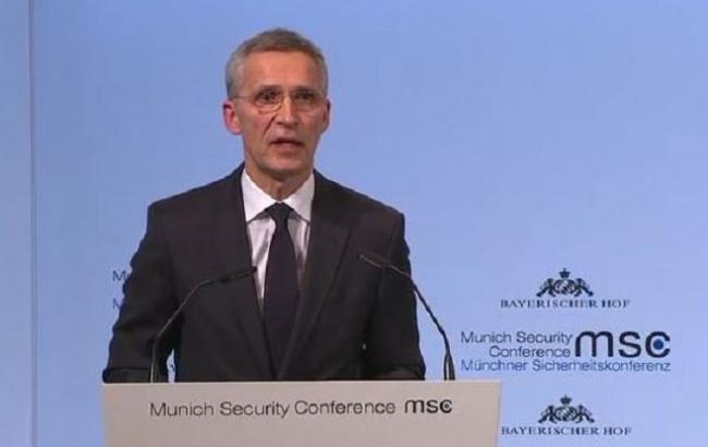 Столтенберг считает небезопасным мир, в котором у РФ, Китая и КНДР есть ядерное оружие