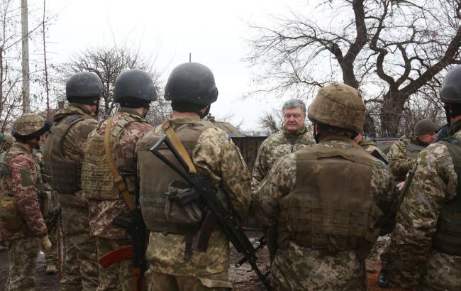 Порошенко подписал закон о получении военными денежной компенсации за аренду жилья