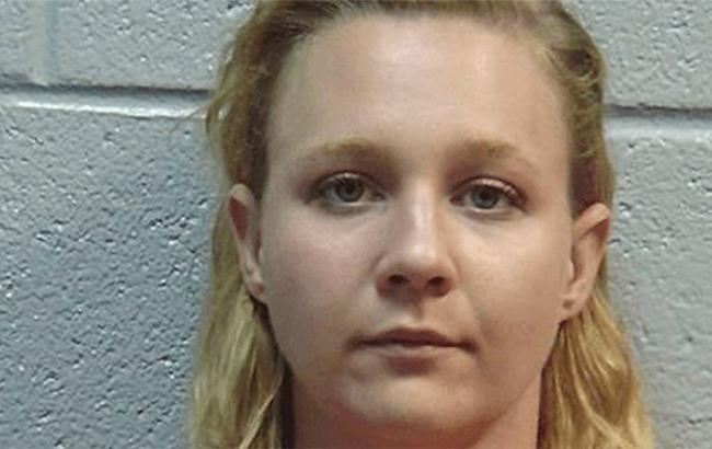 Обвиняемая в разглашении доклада о вмешательстве РФ в выборы США признала вину