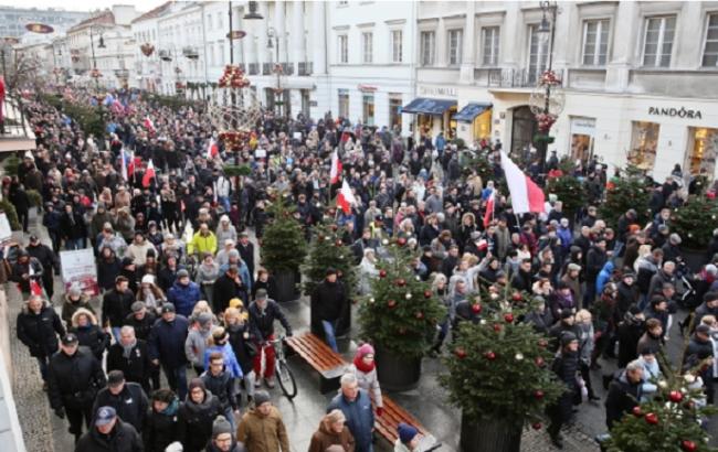 В Варшаве прошел многотысячный митинг в поддержку демократии