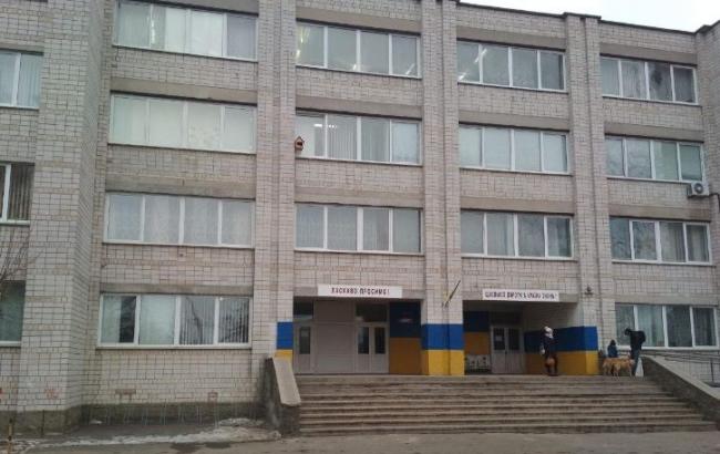 В Киевской области в двух школах распылили газ
