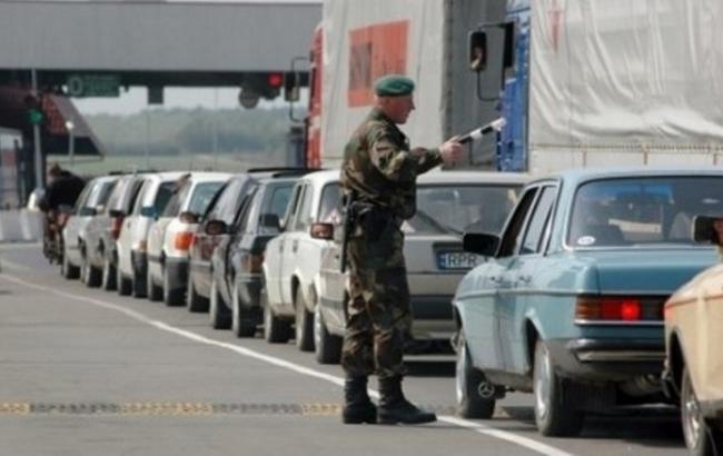 На українсько-польському кордоні утворилися черги з автомобілів