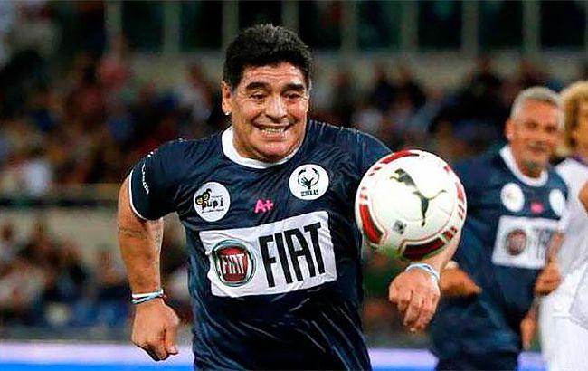 Футболиста Марадону госпитализировали