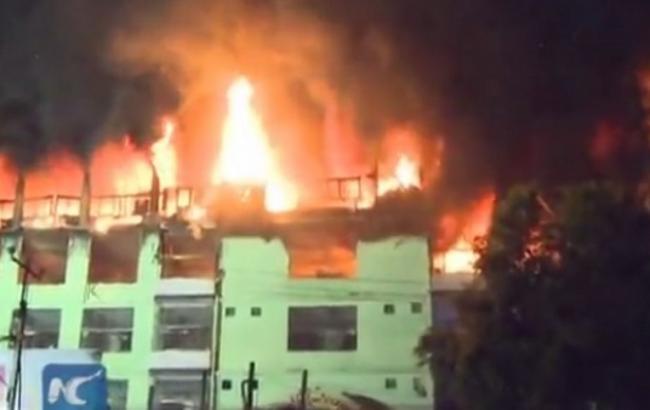 В результате пожара на рынке в Мьянме уничтожены 1,6 тыс. магазинов