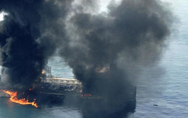 В порту Фуджейра в ОАЭ произошло несколько взрывов