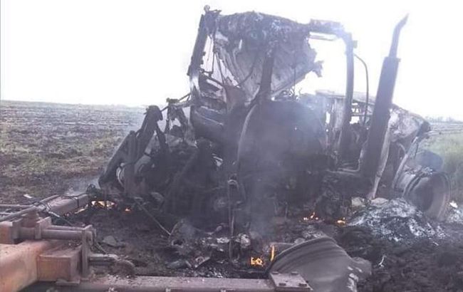 В Луганской области подорвался трактор, есть раненые