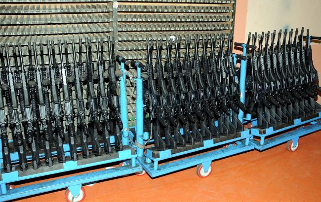 Турция передала Украине 2 тысячи единиц оружия