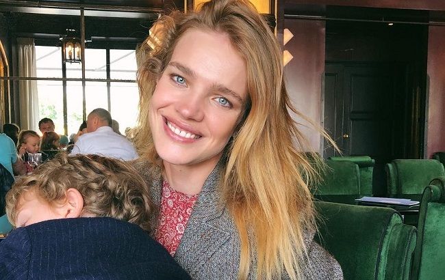 Молодая мама: Наталья Водянова растрогала сеть редким архивным фото с сыном