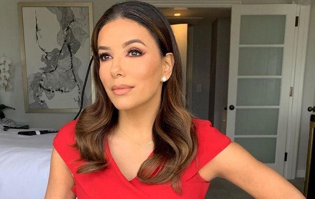 Все в спортзал! Ева Лонгория демонстрирует стальные мышцы и точеную фигуру