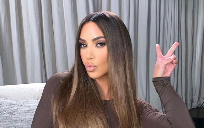 Королева спорт-шику: Кім Кардашьян у стильному вбранні вирушила на шопінг з бабусею