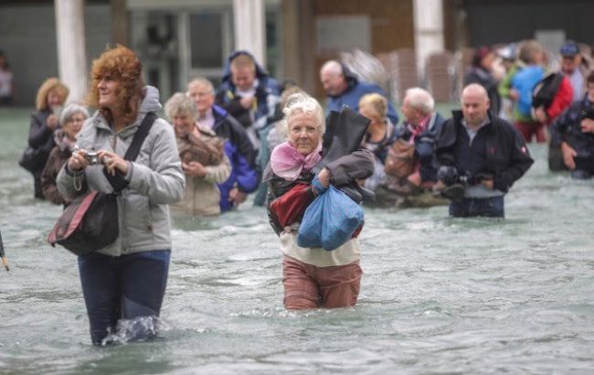 Власти Венеции назвали сумму ущерба после наводнения