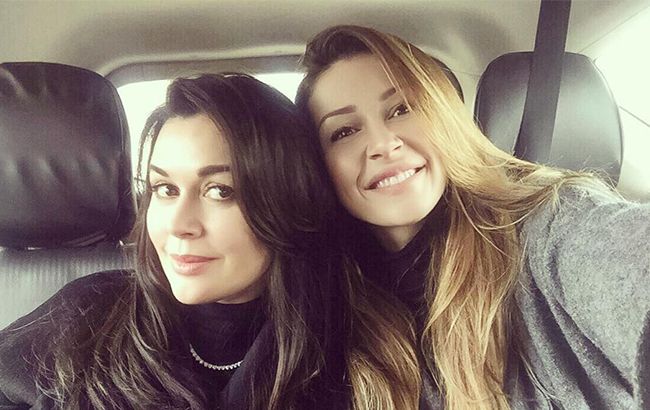 Заворотнюк похвасталась новым платьем: появилось фото