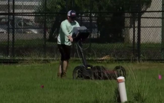 Во Флориде на территории школы обнаружили 145 могил