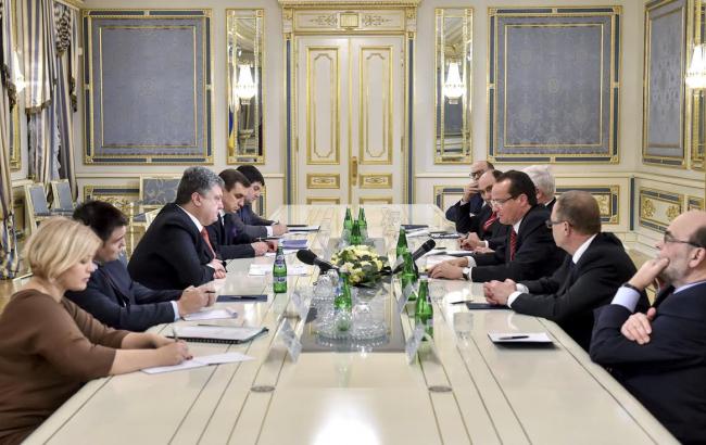 Порошенко и представители Бундестага: санкции против России эффективны