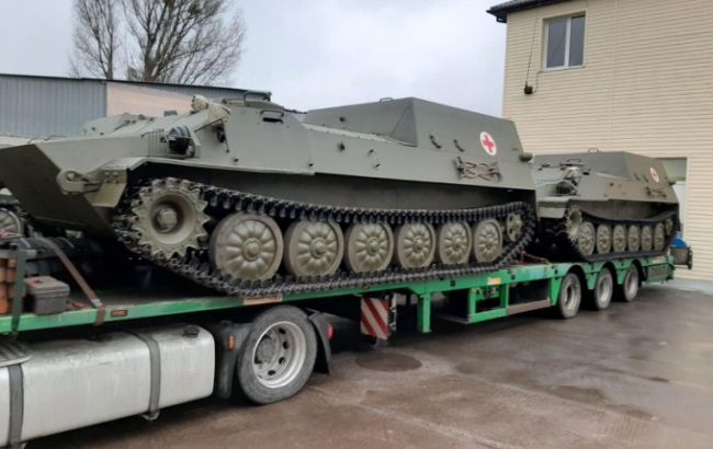 Украинская армия получила партию бронированных медицинских машин