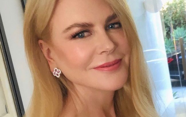 Королева вечора: Ніколь Кідман блищить на червоній доріжці в розкішній сукні від Armani