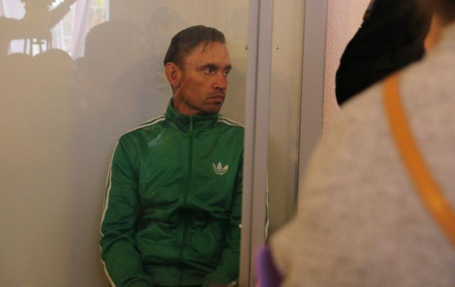 Киевский суд поместил "минера" моста Метро в психбольницу