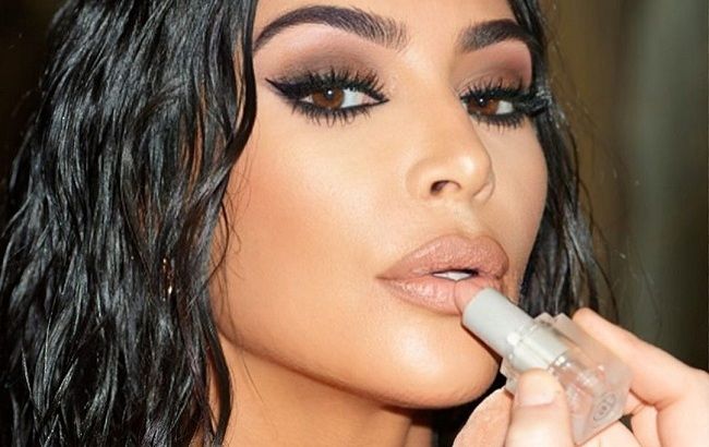 Королева сердец: 5 лучших вариантов макияжа на День всех влюбленных от звезд