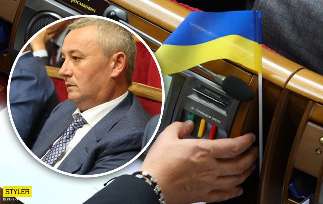 В Раде заметили очередного кнопкодава: видео с первым "криминалом"