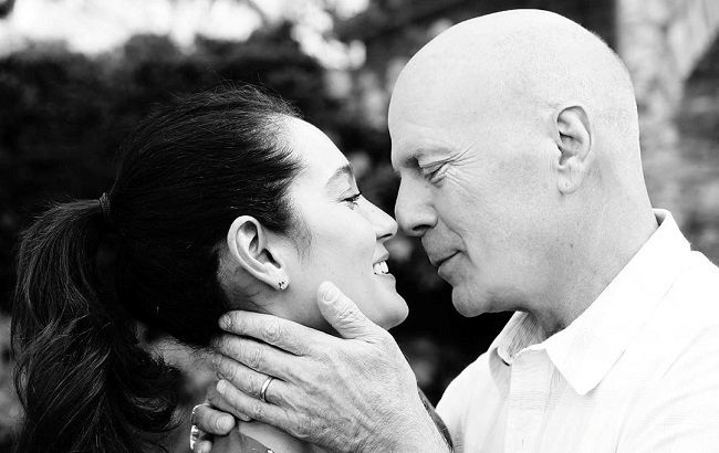 З коханою дружиною і дітьми: Брюс Вілліс весело відзначає 65-річчя в колі близьких