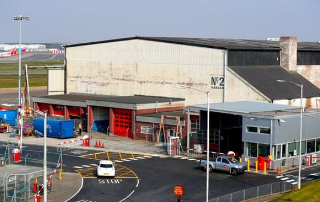 В аэропорту Бирмингема создадут временный морг на 12 тысяч человек