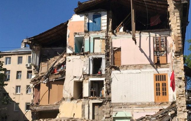 Обвал будинку в Одесі: поліція вивчить записи з камер відеоспостереження