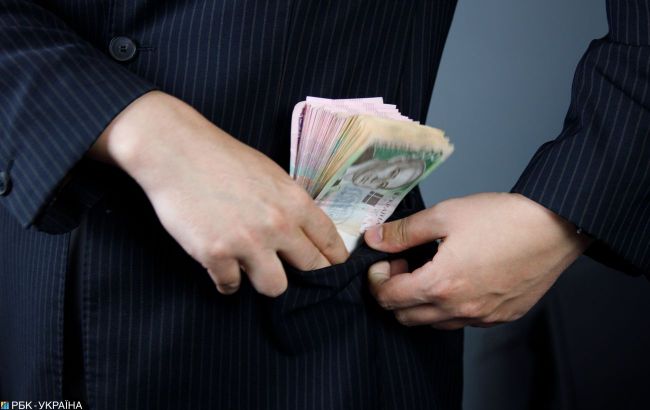 В Ровенской области разоблачили депутата на хищении 2,7 млн гривен при ремонте дорог