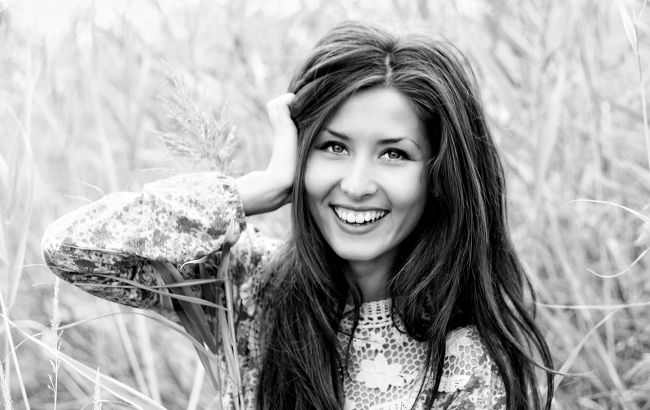 Еще одна украинка покоряет Голливуд, благодаря уникальной песне-манифесту