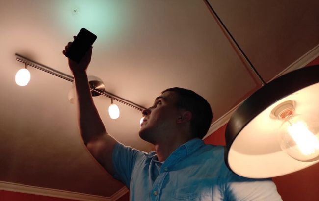 Журналист-расследователь заявил о "прослушке" у себя дома