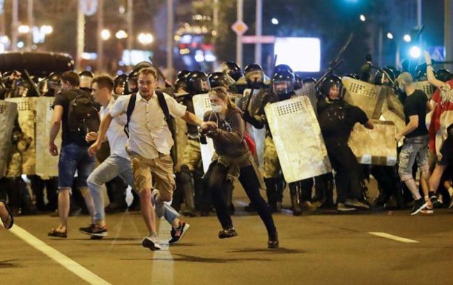 "Нам не потрібна війна": голова Ради Білорусі звернулася до демонстрантів