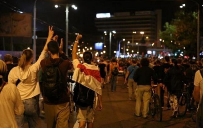 В Гродно силовики применили слезоточивый газ при разгоне митингующих