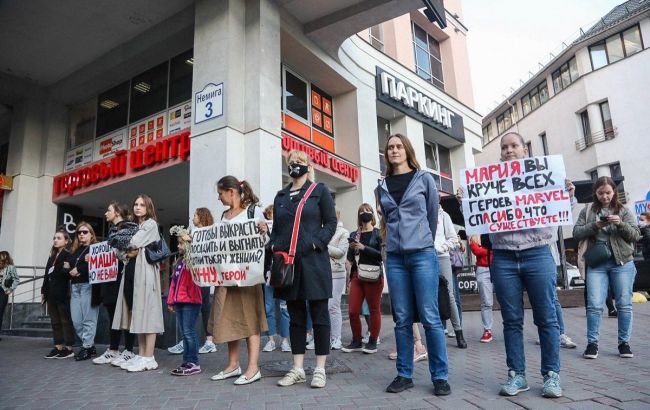 В Минске проходит акция в поддержку Колесниковой, участников задерживают