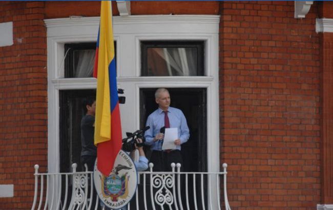 Спецслужбы США хотели отравить Ассанжа, - The Guardian