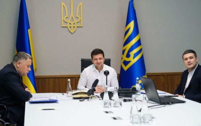 Зеленский в разговоре с главой Microsoft заявил о планах внедрить онлайн-голосование