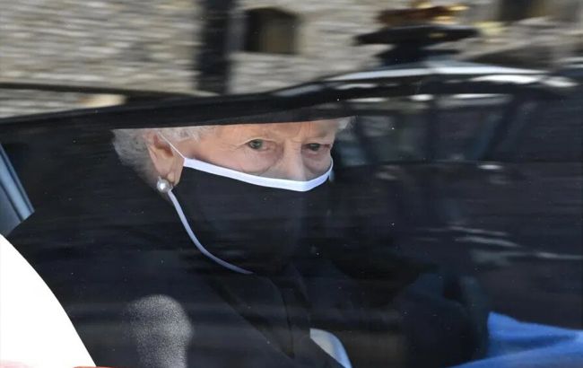 Елизавета ІІ на похоронах Филиппа: такой грустной ее еще не видели (фото)