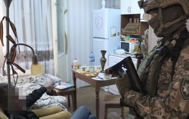 В Киеве задержали пенсионера, который проник в чужую квартиру и взял в заложники женщину