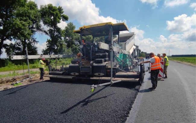 В Черкасской области завершается реконструкция участка "Дороги единства"